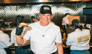 George Motz: El hombre que hizo de la hamburguesa una cultura.